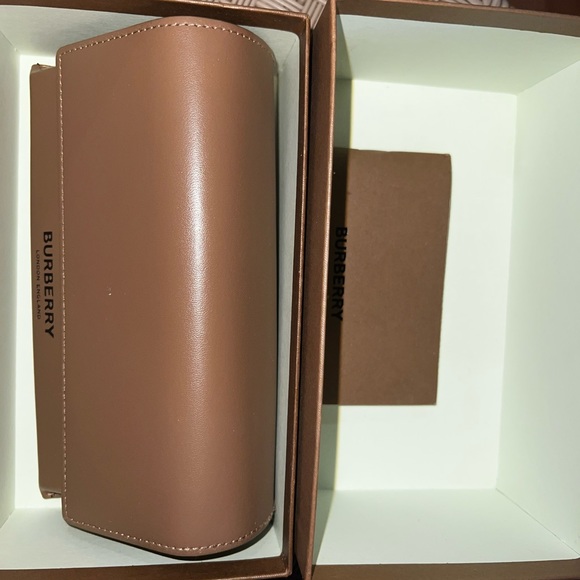 BURBERRY SUN GLASSES BLACK - Picture 3 of 9